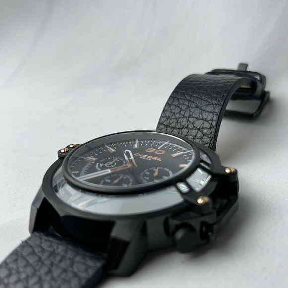 Diesel Deadeye Leather Chronograph Mens Watch DZ4409 - Picture 3 of 12